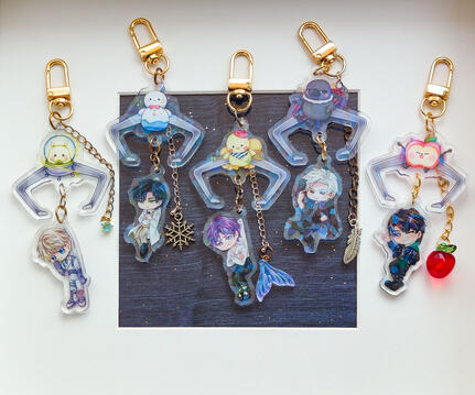 Linking acrylic charms
